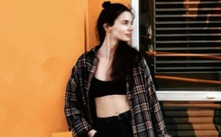 A片扒开双腿进入做视频